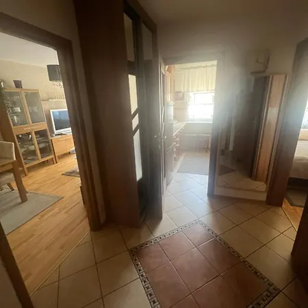Apartament Blisko Starego Miasta I Plazy Apartman *